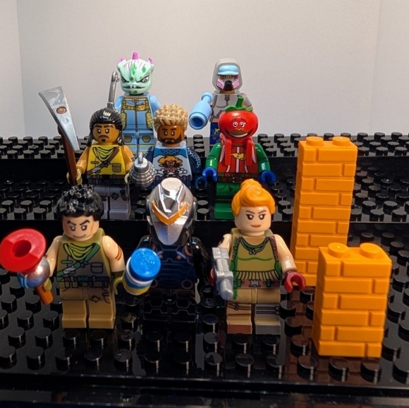 8 Minifigures- Fortnite Videogame Building Block Toys Omega Tomato Head - Picture 2 of 9